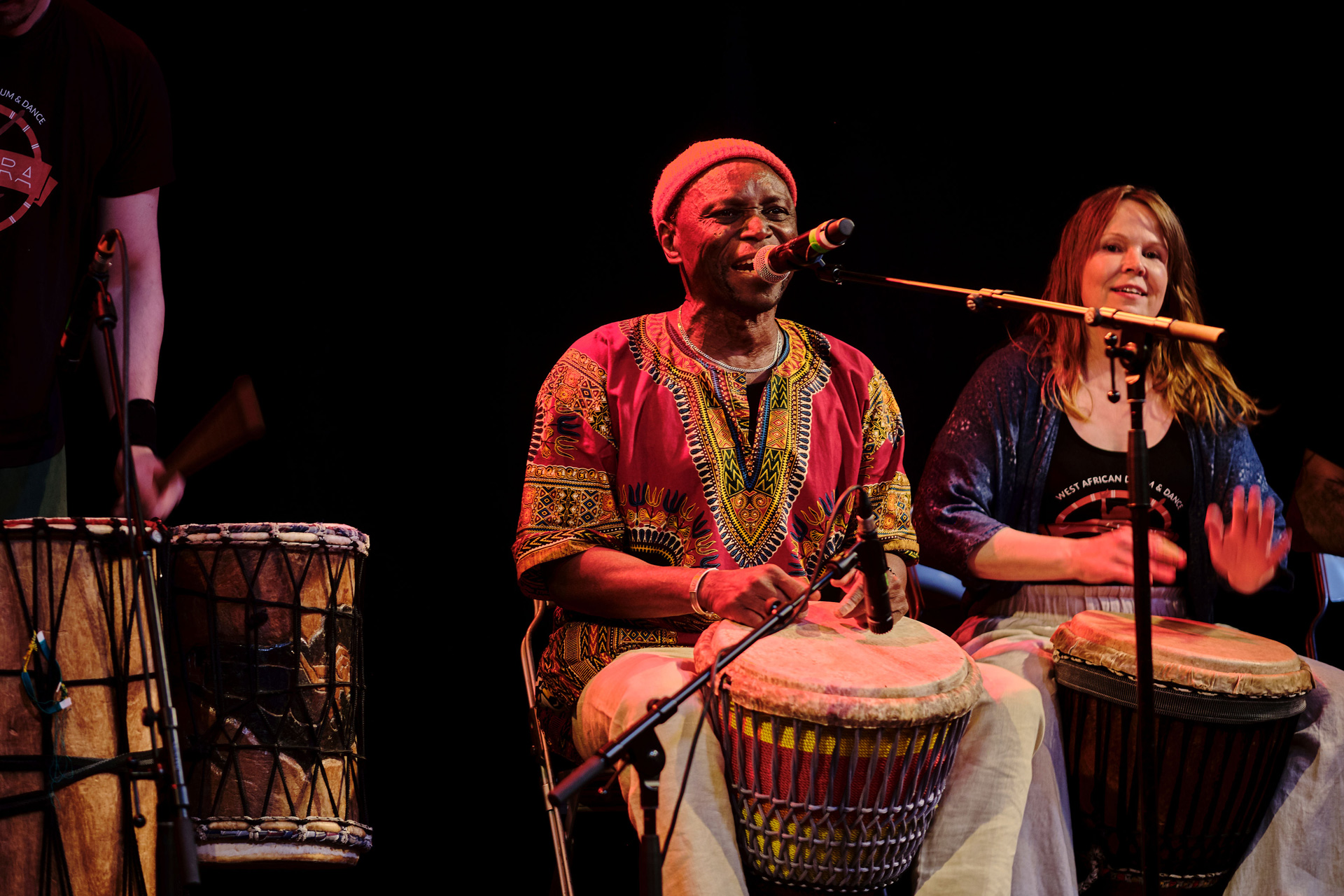 afrikkalaiset-tanssi-rumpuesitykset